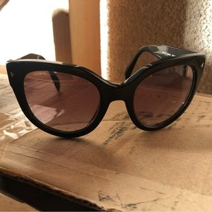 Prada Women’s Sunglasses Excellent Used Condition